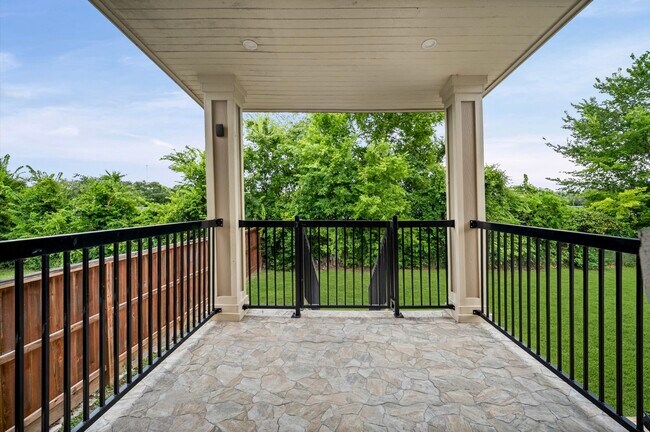 Building Photo - 12430 Pecan Ct