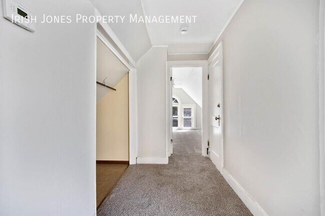 Building Photo - 54 Anderson Pl
