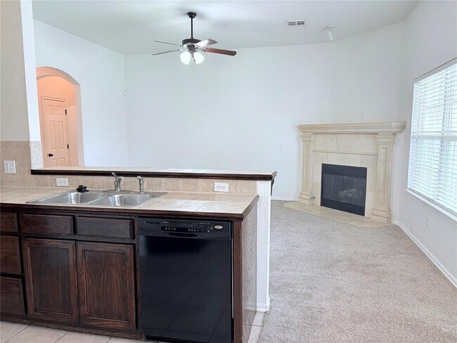 Building Photo - 1429 Deer Chase Dr