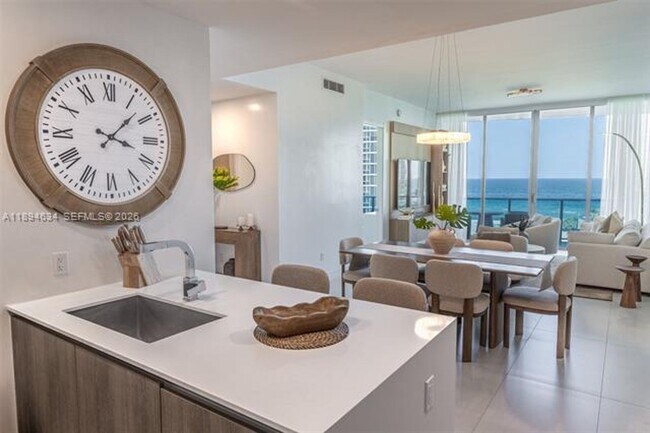Building Photo - 17550 Collins Ave