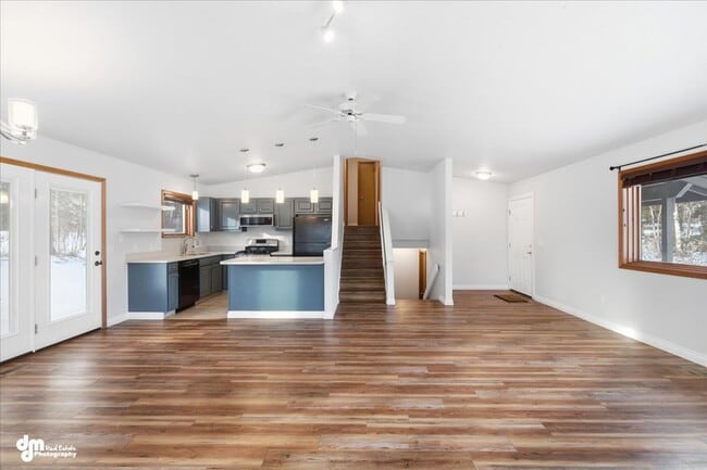 Building Photo - Recently Updated 2BR + Office / 1BA Home Near Seldon Road