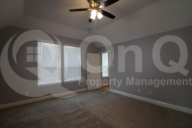 Building Photo - 2517 Flowing Springs Dr