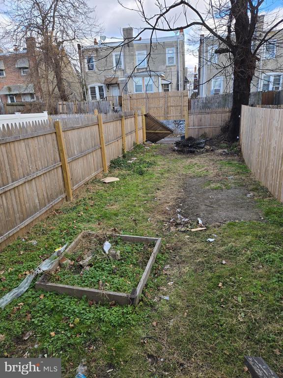 Building Photo - 1031 Hyatt St