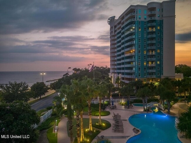 Primary Photo - 2228 Beach Dr