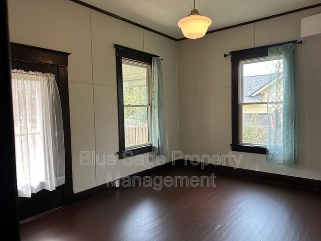 Building Photo - 1226 Tremont St