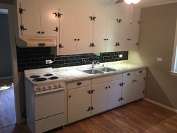 Kitchen - 100 Marion Ct