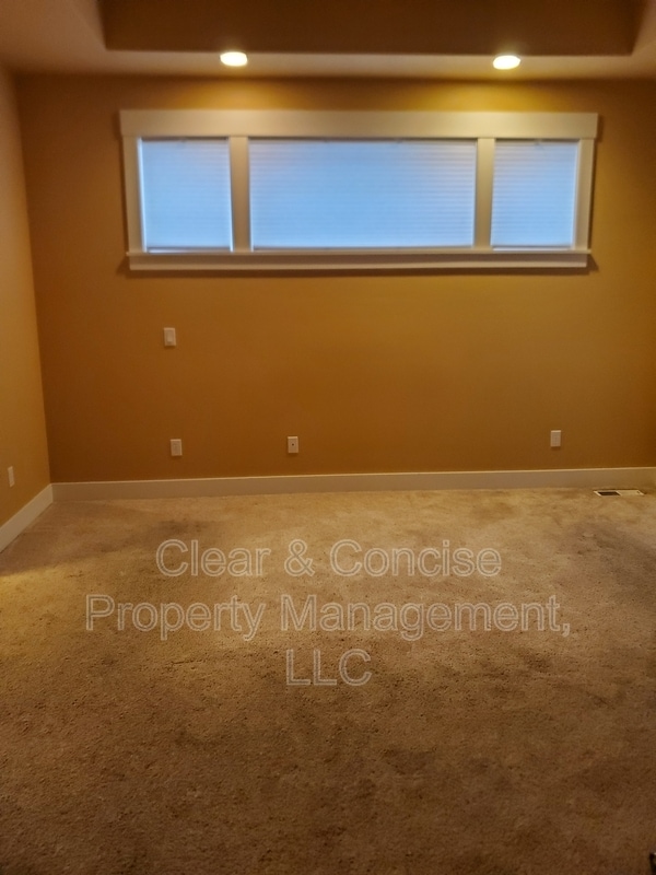 Building Photo - 920 Arcadia Dr