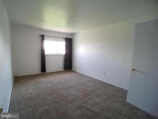 Building Photo - 1030 Warwick Ct