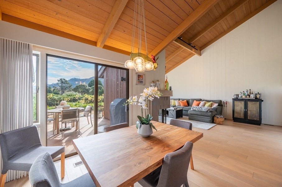 Building Photo - 7026 Valley Greens Cir