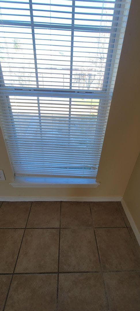 Building Photo - 3/2 Double Car Garage