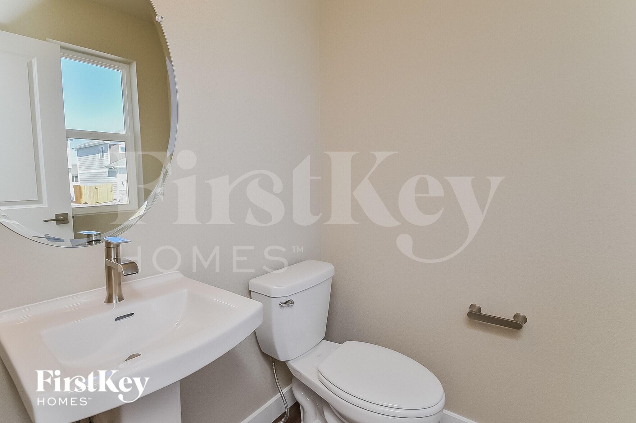 Building Photo - 10431 Horton Dr