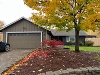 Building Photo - Beautiful 3 bedroom 2 bath house in Eugene!