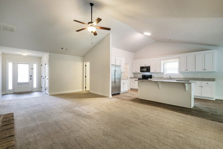 Building Photo - 128 Heartland Cir