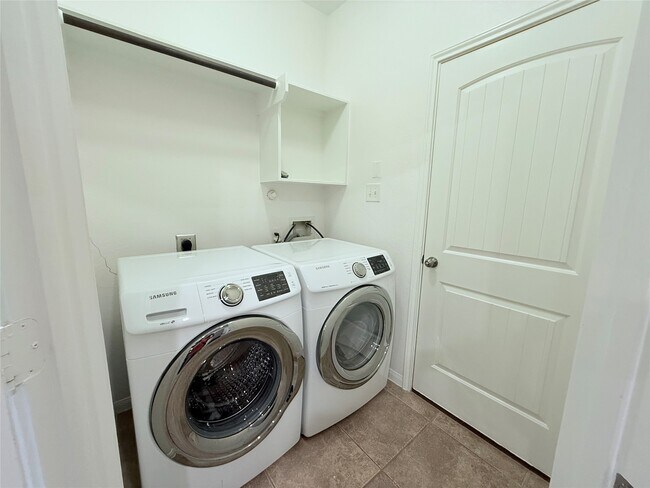 Building Photo - 30515 Woodson Trace Dr
