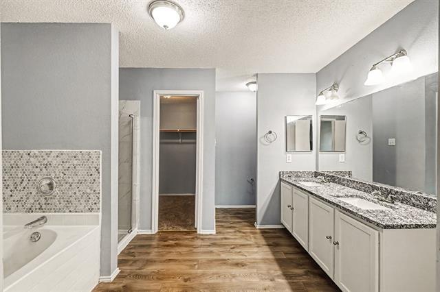 Building Photo - 2256 White Oak Dr