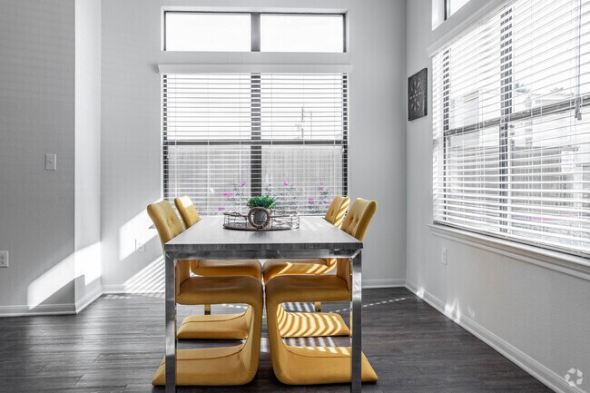 Building Photo - Hot Deal: 1 Month + Waived Fees!