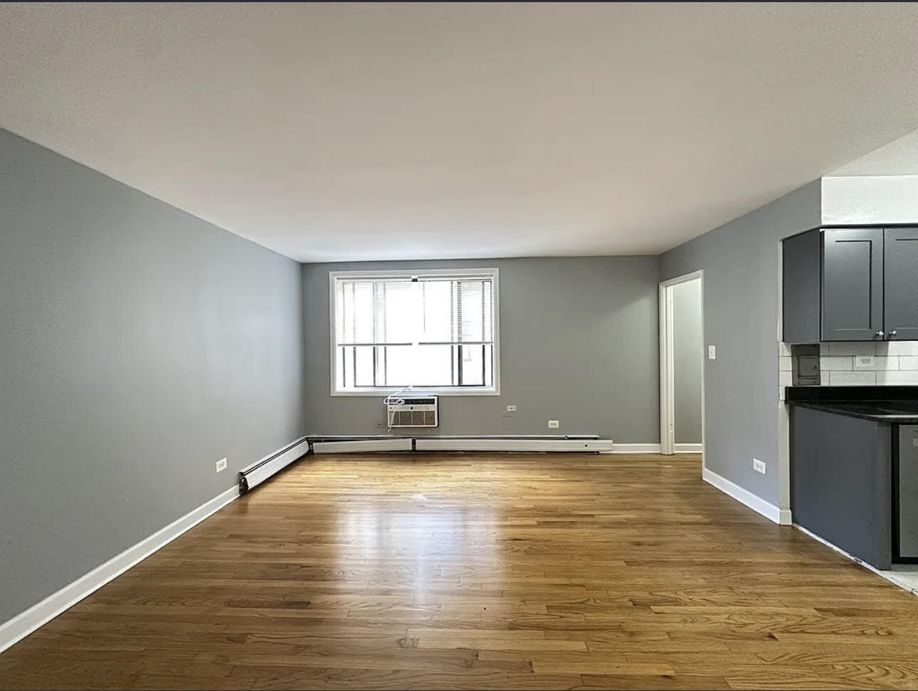 Building Photo - 1515 W Morse Ave