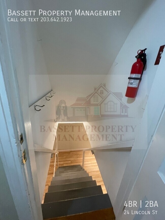 Building Photo - 24 Lincoln St