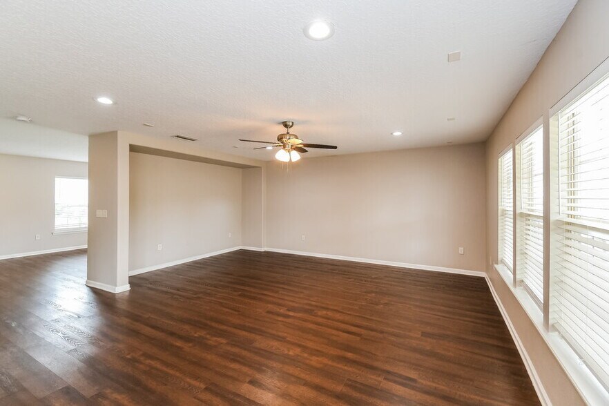 Building Photo - 11512 Bonnie Lakes Ct