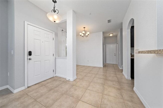 Building Photo - 6522 S Goldenrod Rd