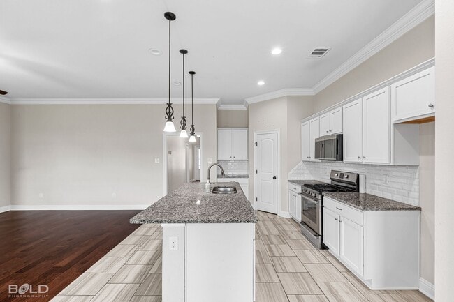 Building Photo - Gorgeous Home For Rent!!