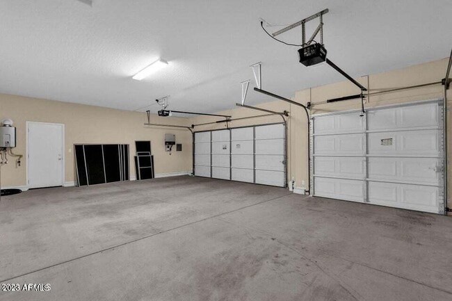 Building Photo - 5542 W Kowalsky Ln