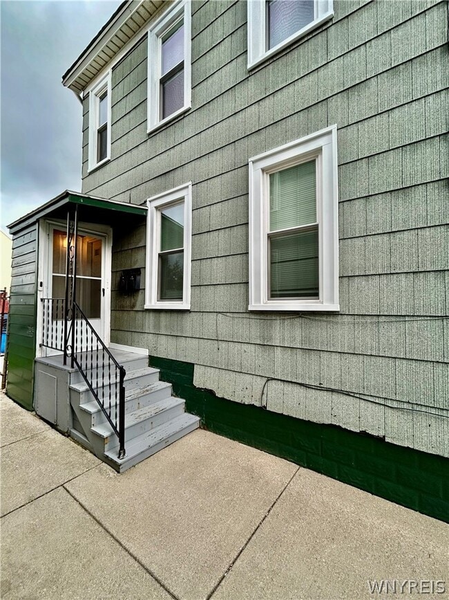 Building Photo - 52 Greeley St