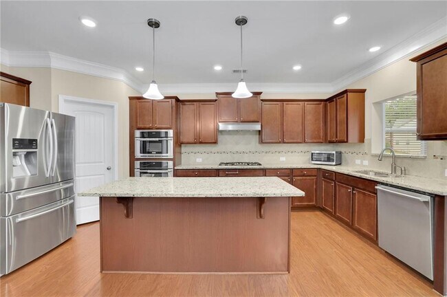 Building Photo - 4425 Holton Ave