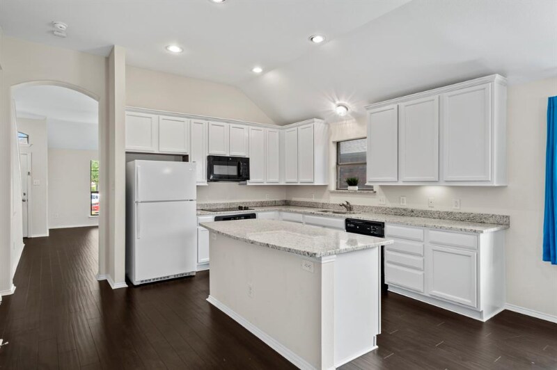 Building Photo - 2356 Aurora Dr