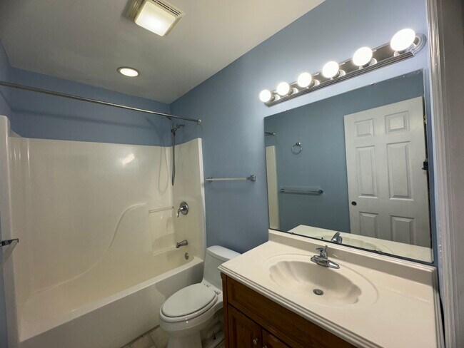 Building Photo - 311 Carver Ln