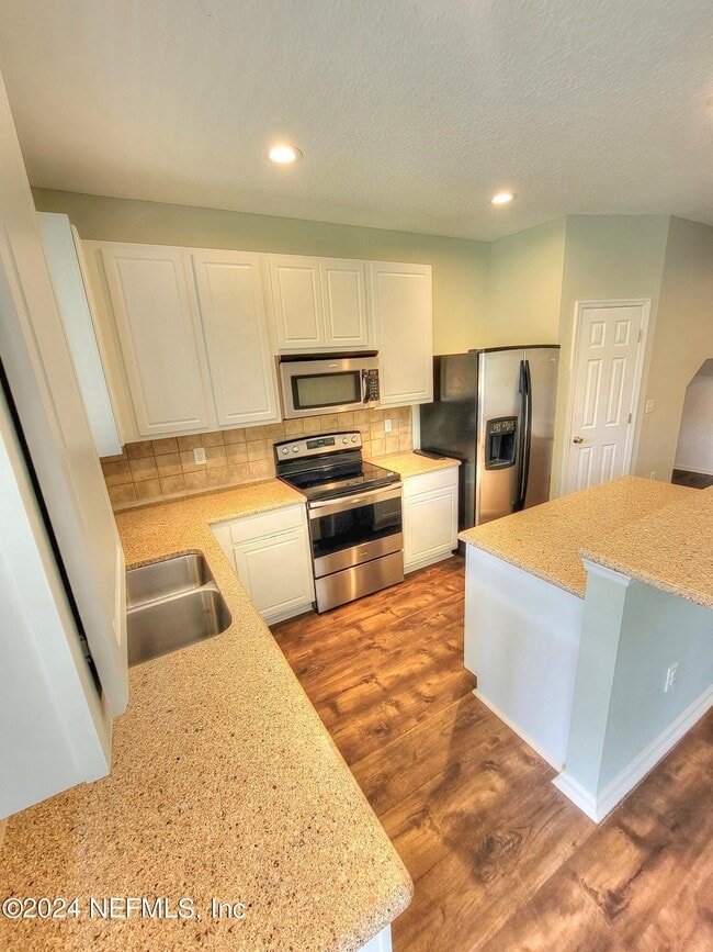 Building Photo - 2311 Red Moon Dr