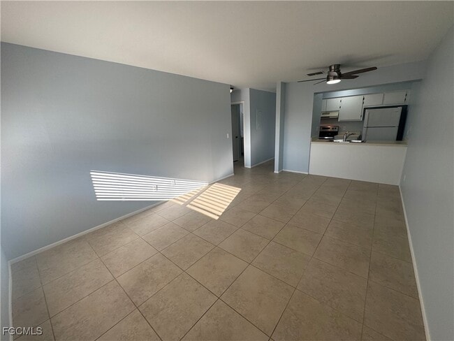 Building Photo - 13115 Feather Sound Dr