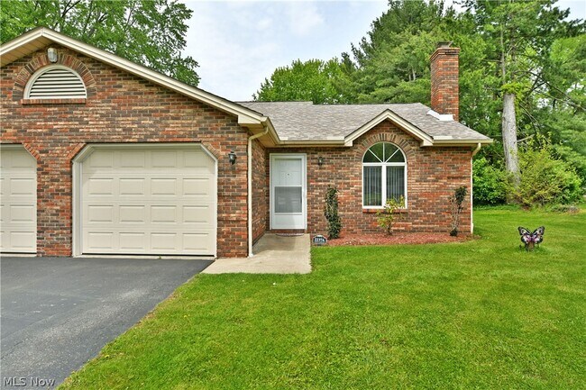 Building Photo - 2237 Cadwallader Sonk Rd