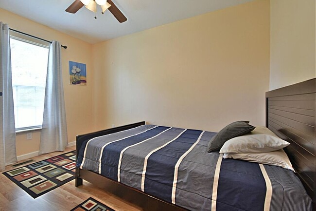 Building Photo - 6100 Cougar Dr
