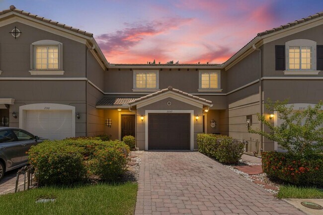Building Photo - 2257 Marshfield Ct
