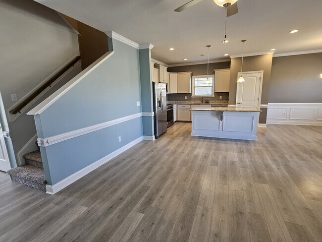 Building Photo - 112 Mergini Dr