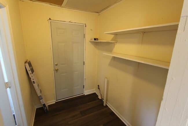 Building Photo - 1122 Haynes St