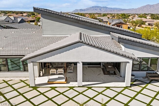 Building Photo - 4315 N Dapple Gray Rd