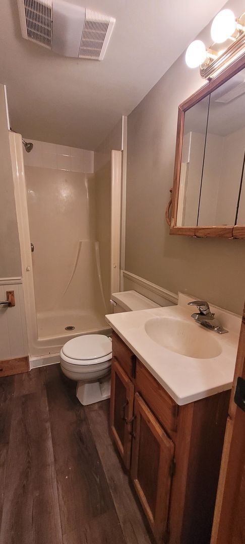Building Photo - First floor one bedroom apartment in Leola