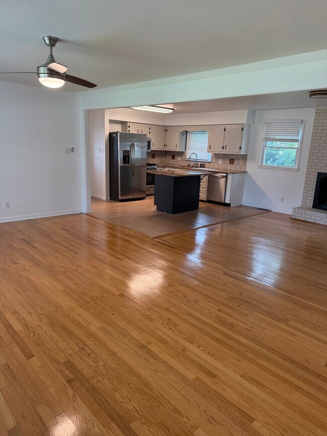 Building Photo - 5603 Buddingwood Dr