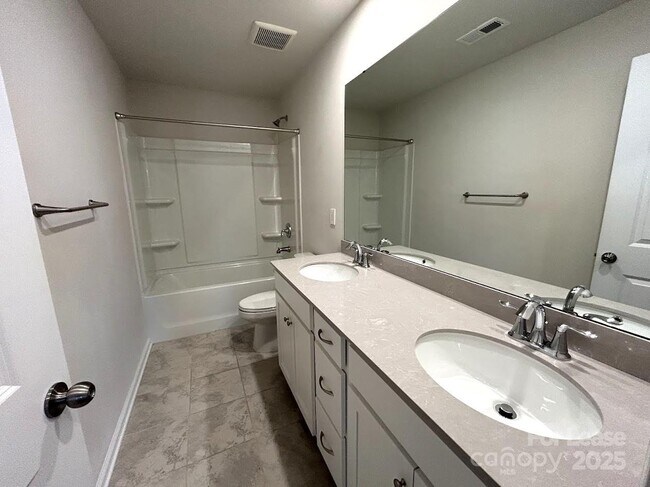 Building Photo - 1004 Whipcord Dr