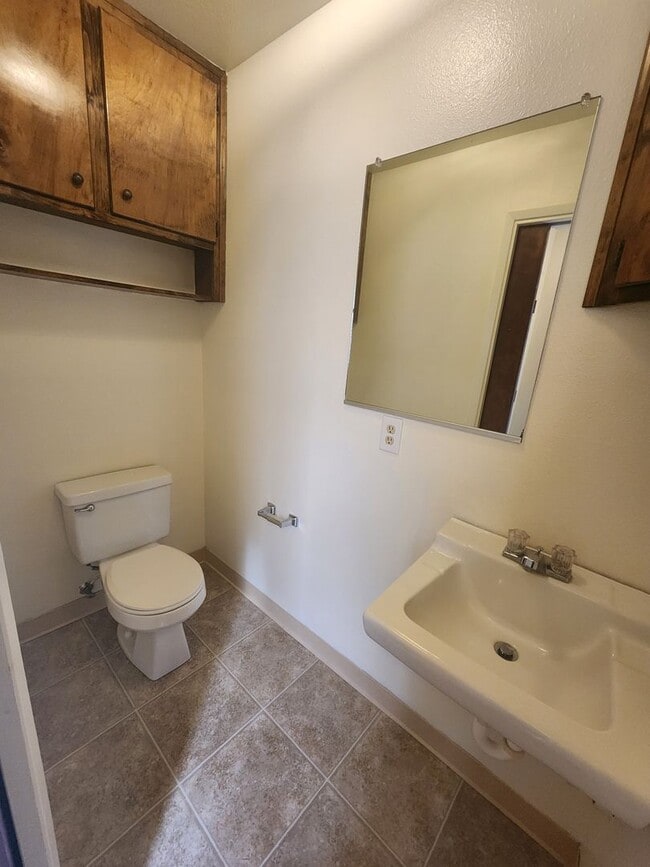 Building Photo - Comfortable 2 Bed, 2.5 Bath in Grover Beach