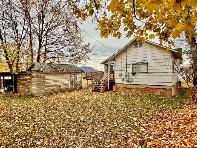 Building Photo - 1810 Jefferson Ave