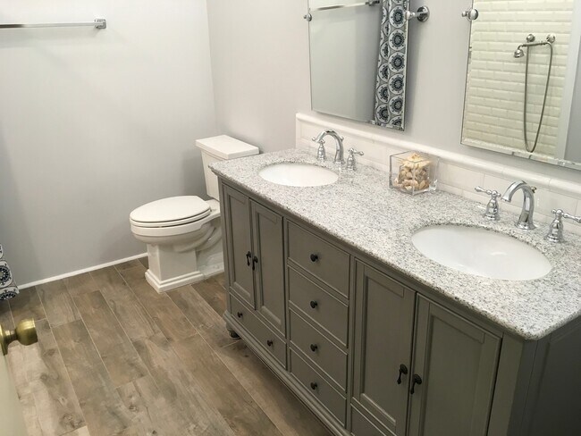 Building Photo - 9870 Watermill Cir