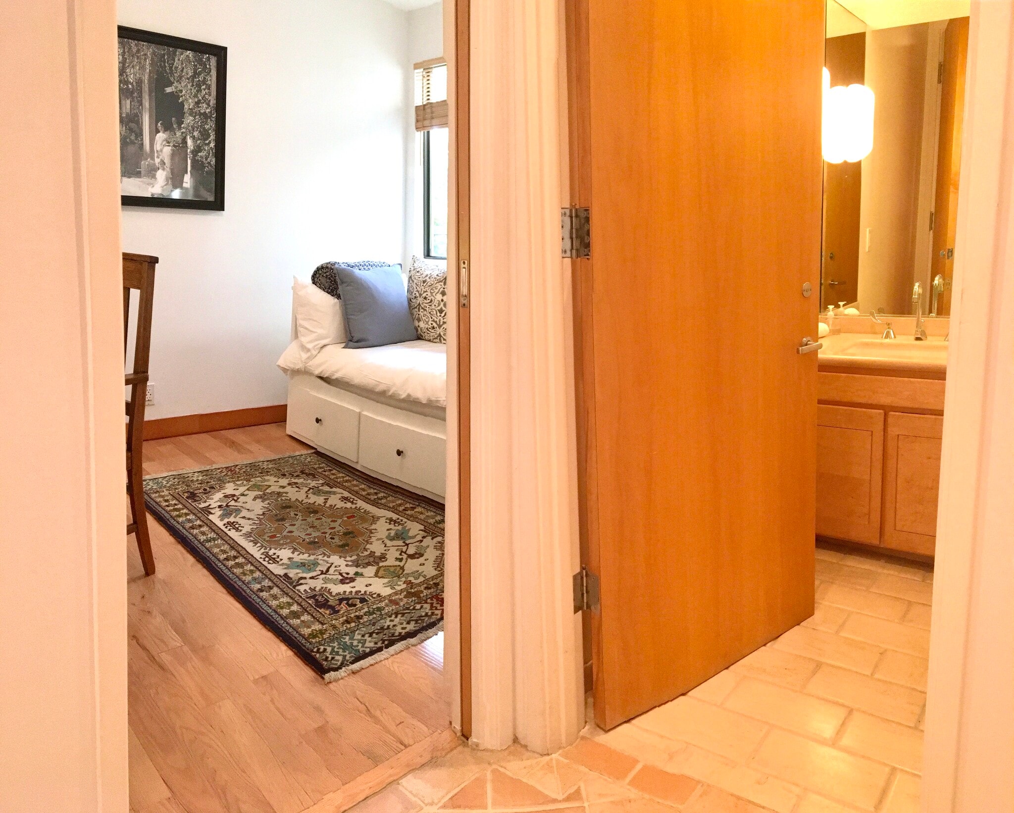 2nd bedroom1/2 washroom - 833 Ocean Ave
