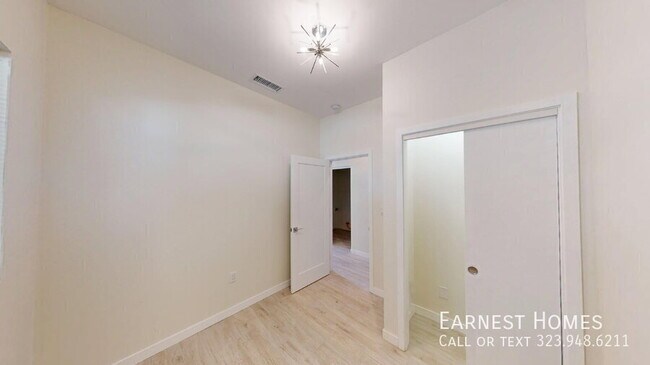 Building Photo - 7252 Glade Ave
