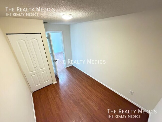 Building Photo - 4124 Pershing Pointe Pl
