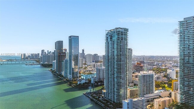 Building Photo - 2900 NE 7th Ave