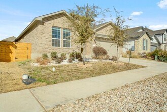 Building Photo - Check Out this 3/2 in Leander