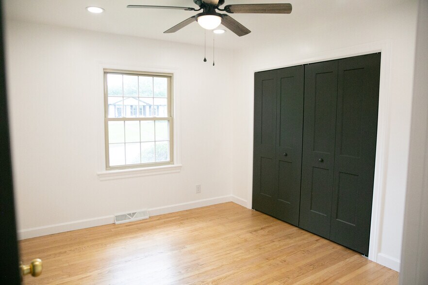 Building Photo - 200 Sewanee Cir